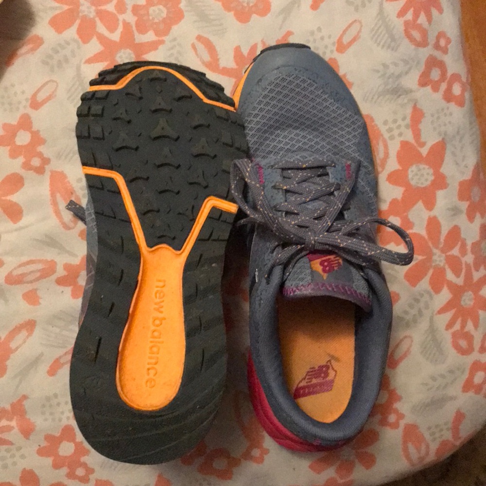New Balance - Picture 2 of 4
